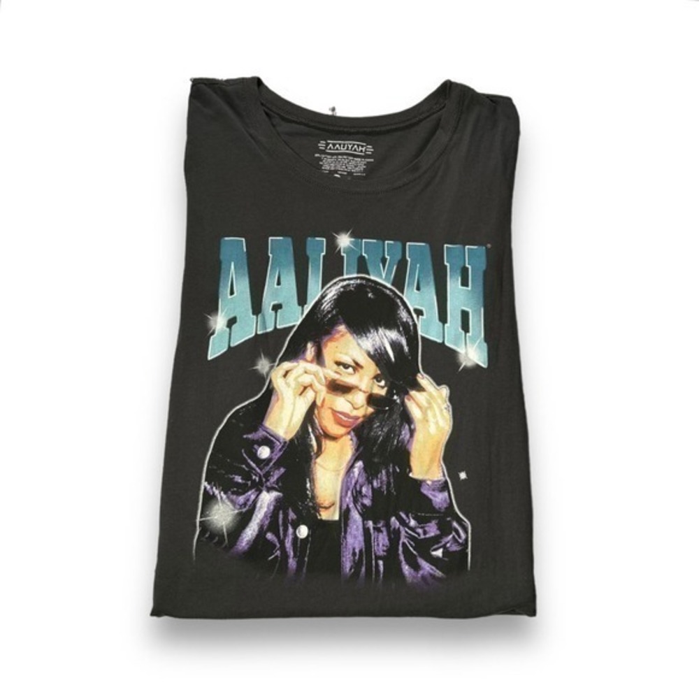 Aaliyah Gray Oversized Graphic Music Tshirt Size XL - "Kasey"